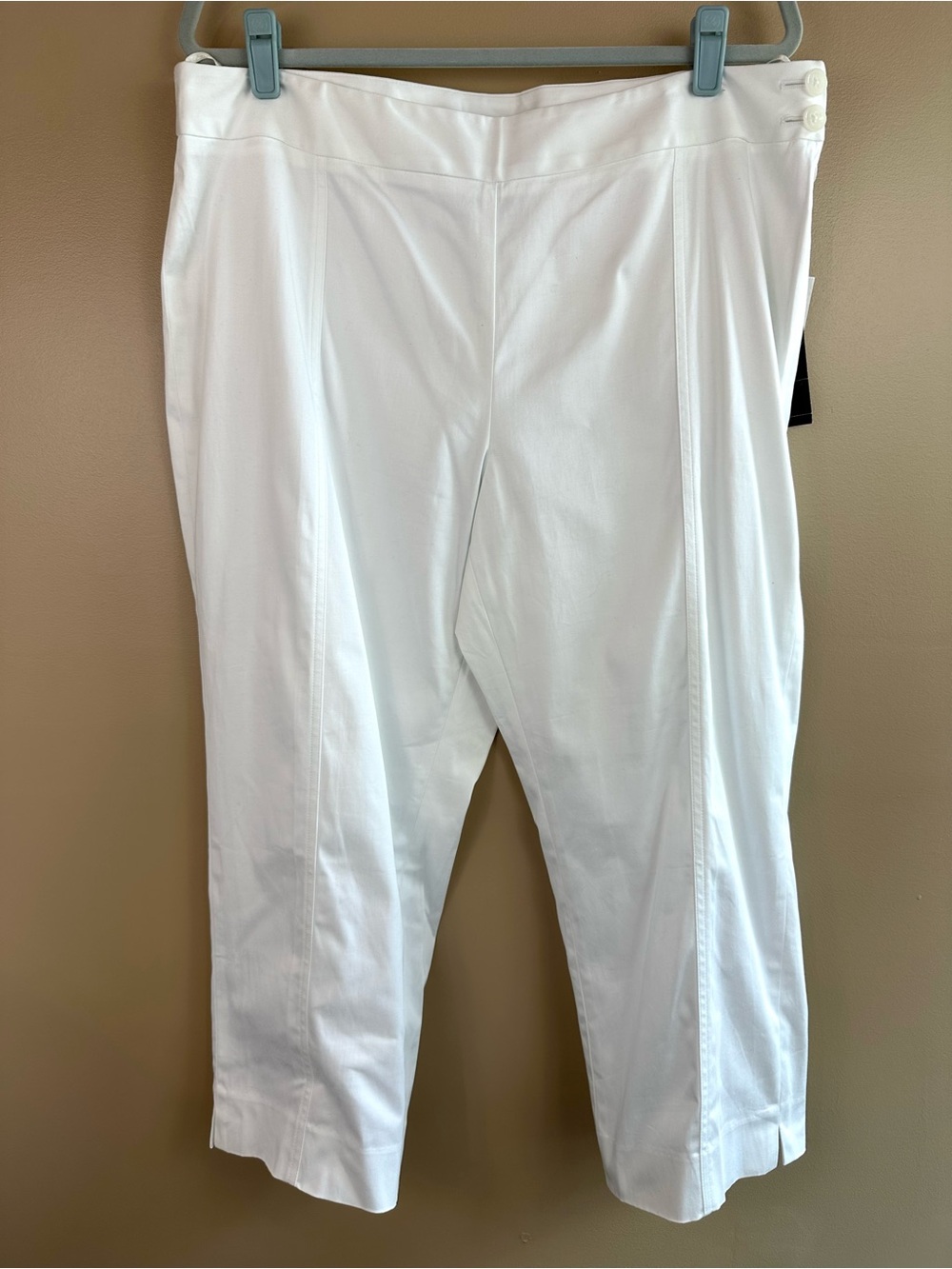 NWT Jones New York Signature White Stretch Capri Pants Women’s 16W Plus